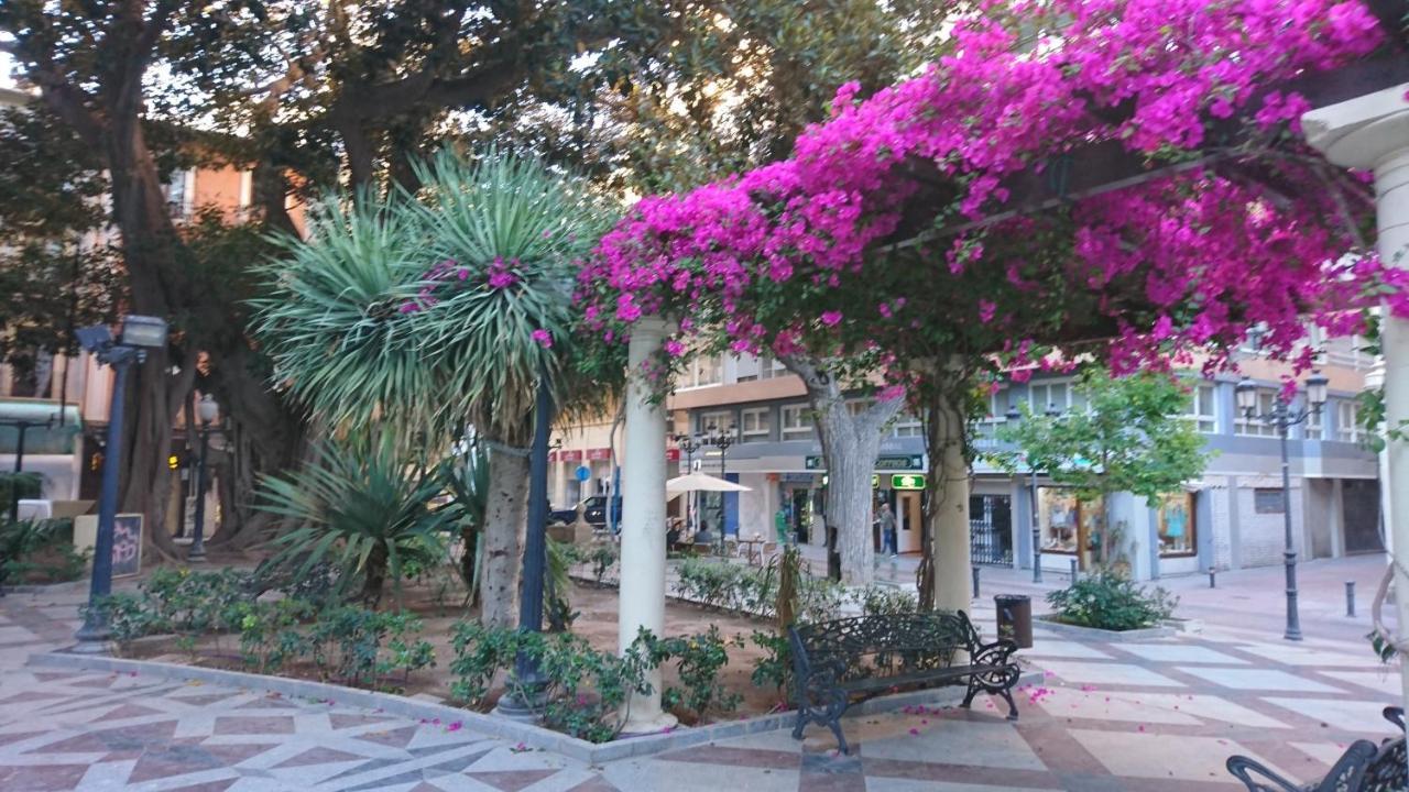 アリカンテCerca Playa-Aa-Patio Privadoアパートメント エクステリア 写真